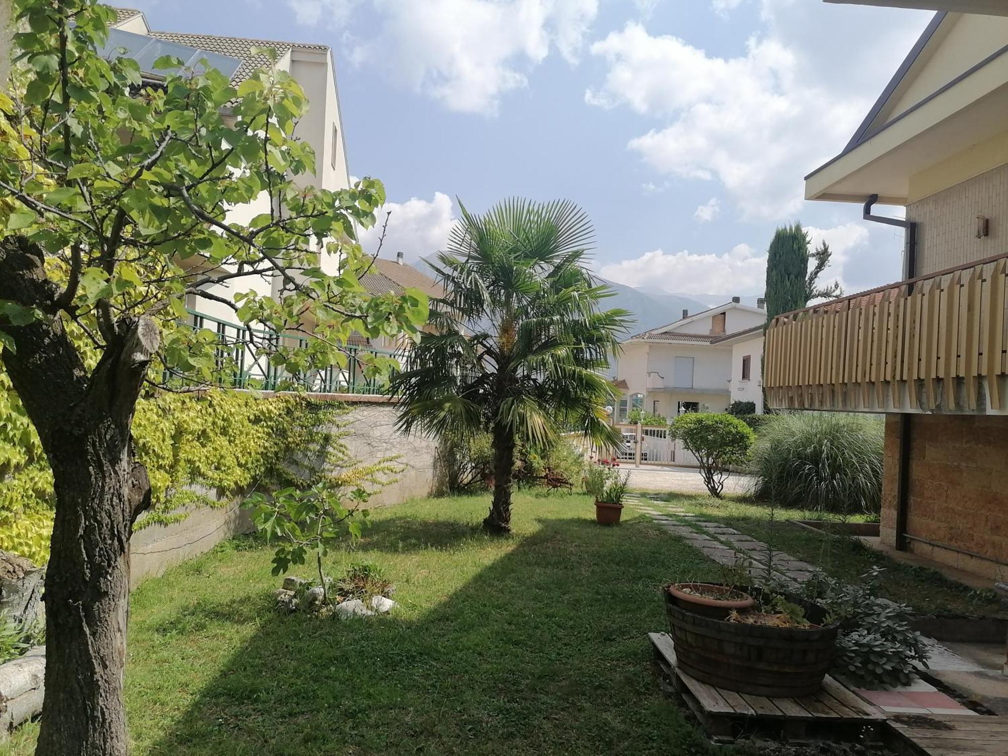 B&B Villaggio Sole Sulmona Buitenkant foto