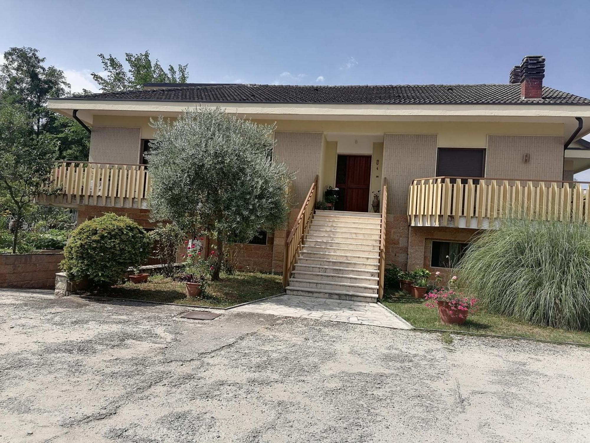 B&B Villaggio Sole Sulmona Buitenkant foto